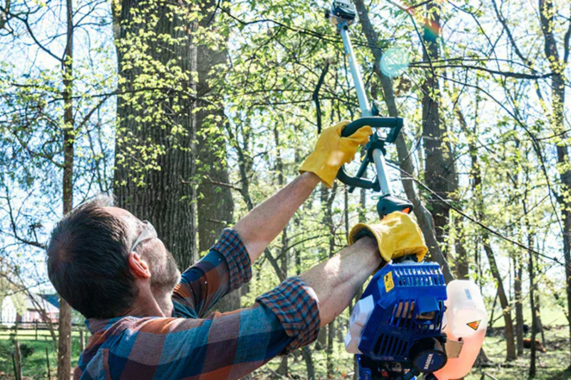 Choosing the Best Gas Weed Wacker for Your Garden - WILD BADGER POWER
